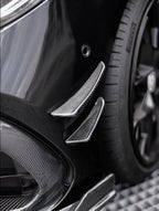 FUTURE DESIGN - MERCEDES BENZ C118 C250 CLA 35 CLA 45 CARBON FIBRE FRONT CANNARDS