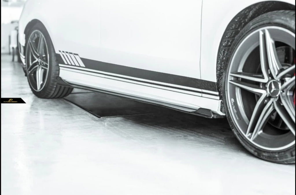 FUTURE DESIGN - MERCEDES BENZ C118 C250 CLA 35 CLA 45 CARBON FIBRE SIDE SKIRTS