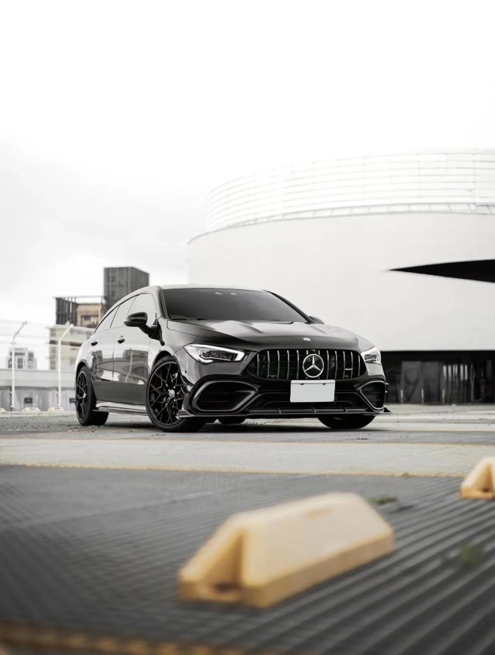 FUTURE DESIGN - MERCEDES BENZ CLA 35 CLA 45 CARBON FIBRE FRONT LIP GT STYLE