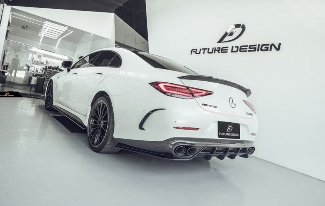 FUTURE DESIGN - MERCEDES BENZ CLS W257 DRY CARBON FIBRE SIDE SKIRTS