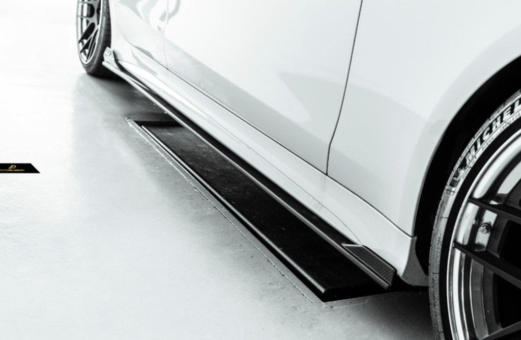 FUTURE DESIGN - MERCEDES BENZ CLS W257 DRY CARBON FIBRE SIDE SKIRTS GTS STYLE