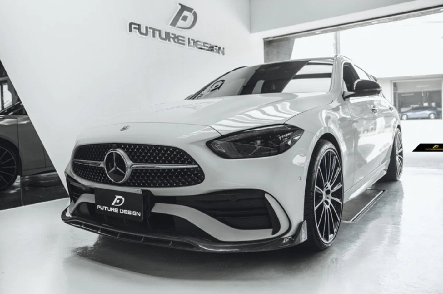 FUTURE DESIGN - MERCEDES BENZ W206 C CLASS C300 CARBON FIBRE FRONT LIP V1