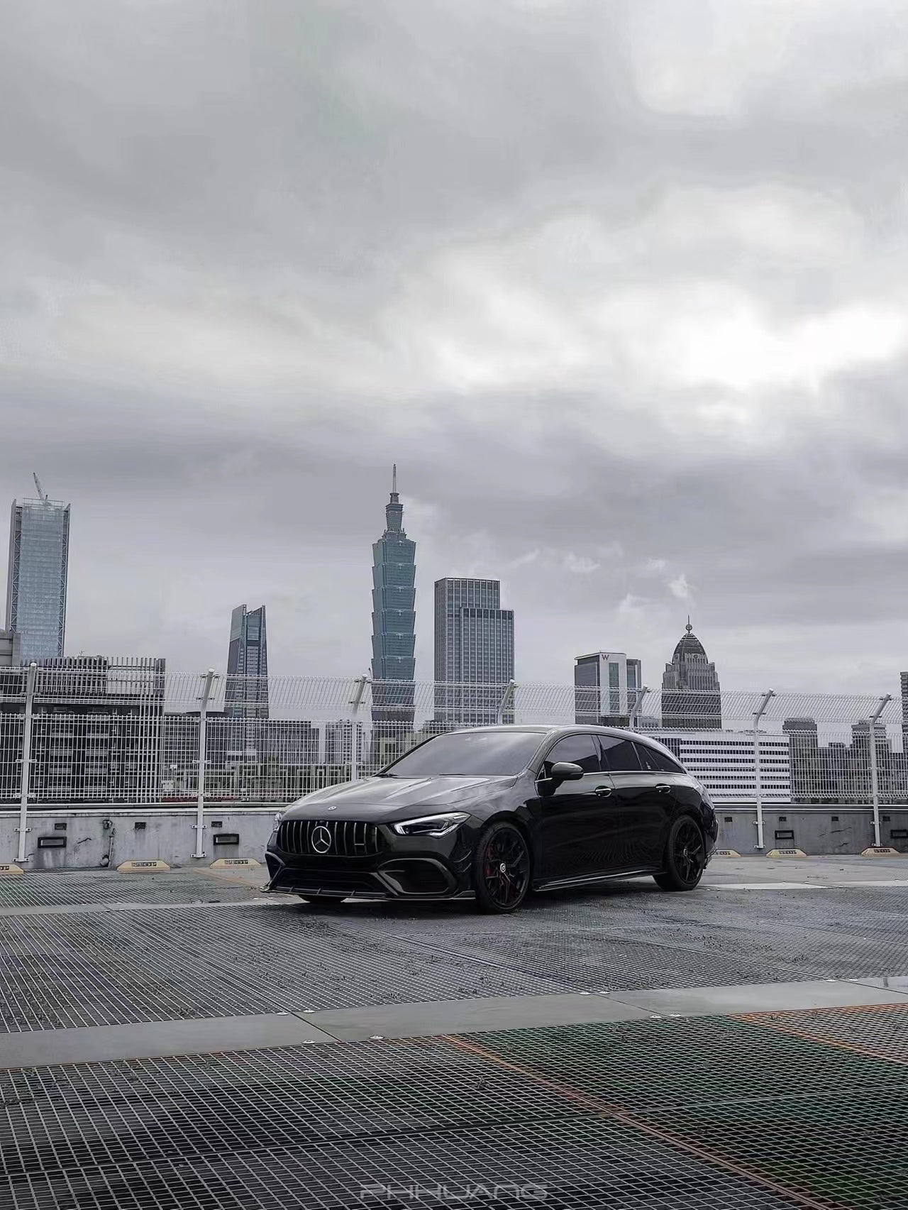 FUTURE DESIGN - MERCEDES CLA CLA45 C118 GT CARBON FIBRE FRONT LIP