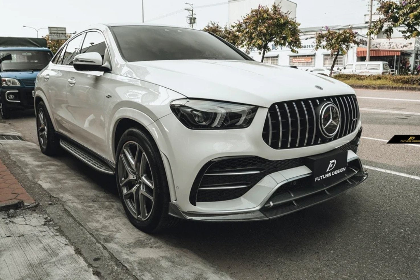 FUTURE DESIGN - MERCEDES GLE COUPE W167 CARBON FIBRE FRONT LIP SPLITTER