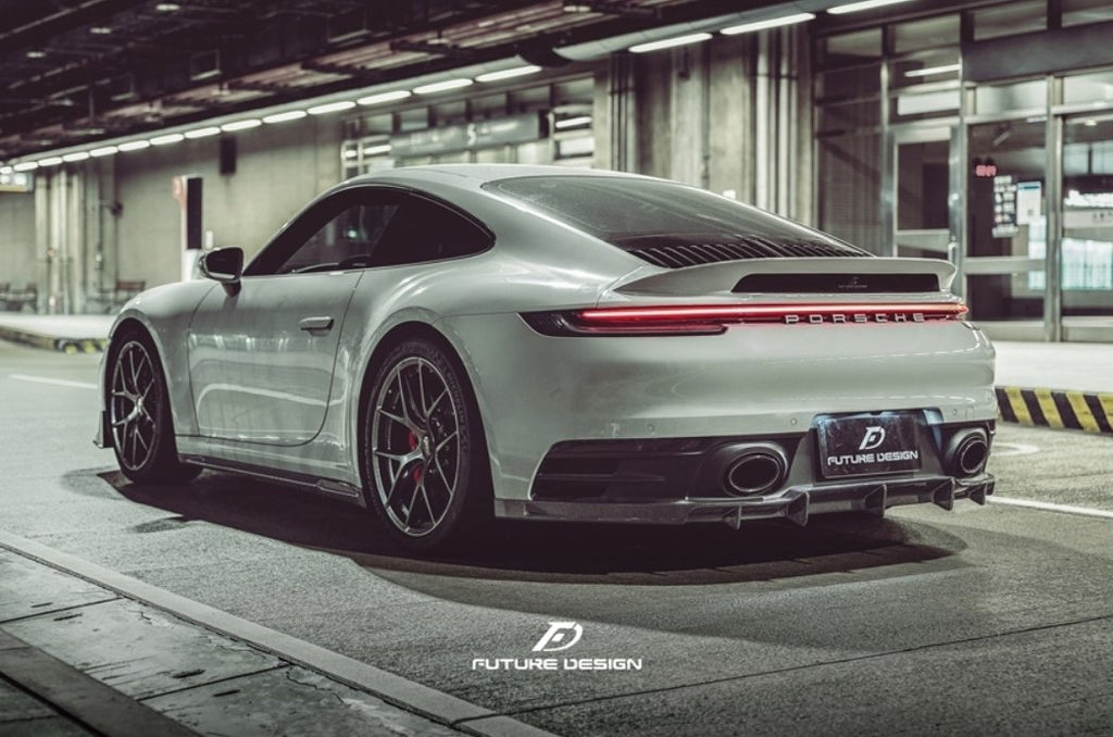 FUTURE DESIGN - PORSCHE 992 CARRERA DRY CARBON FIBRE REAR DIFFUSER