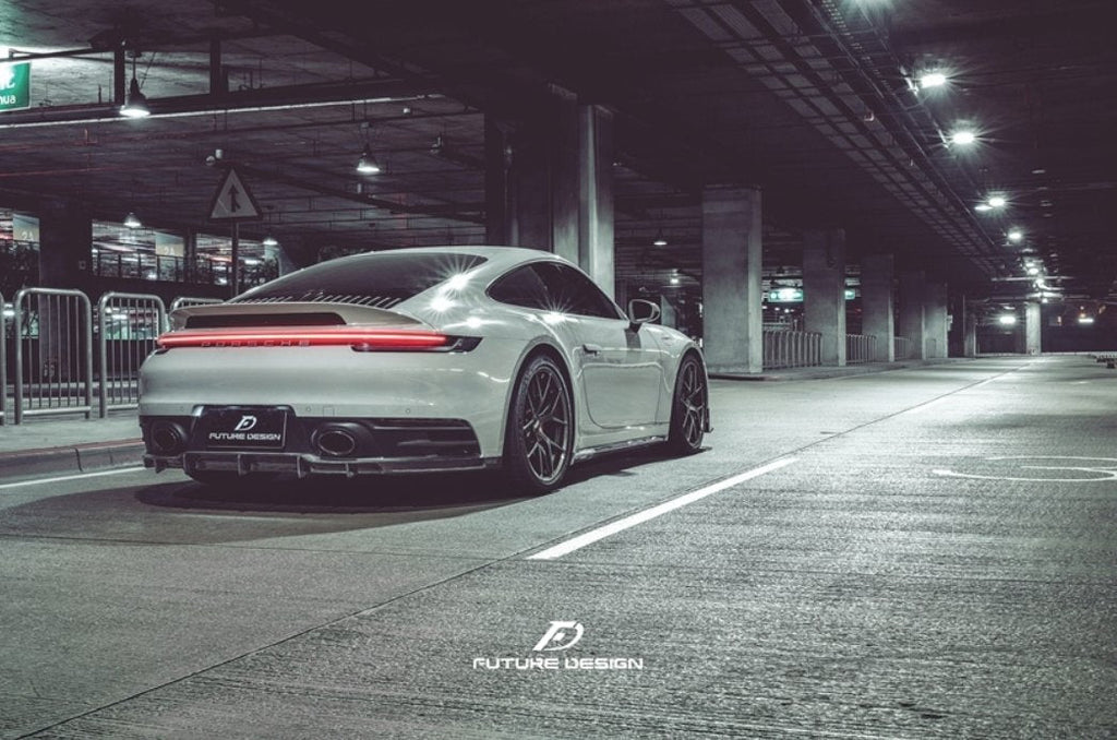 FUTURE DESIGN - PORSCHE 992 CARRERA DRY CARBON FIBRE REAR DIFFUSER