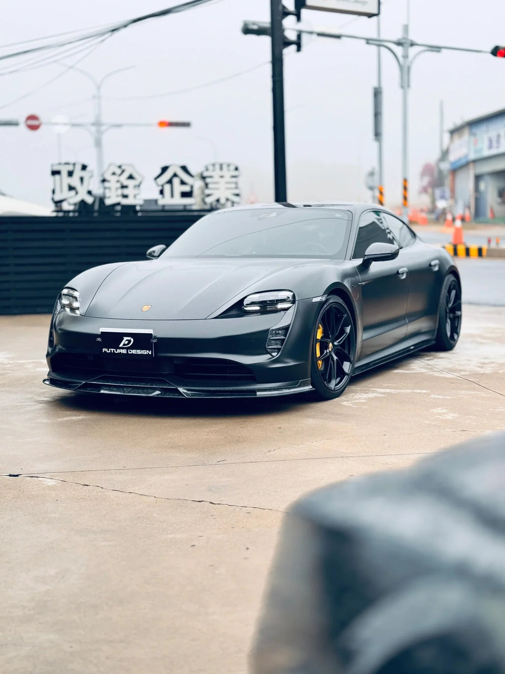 FUTURE DESIGN - PORSCHE TAYCAN CARBON FIBRE FRONT LIP SPLITTER V2