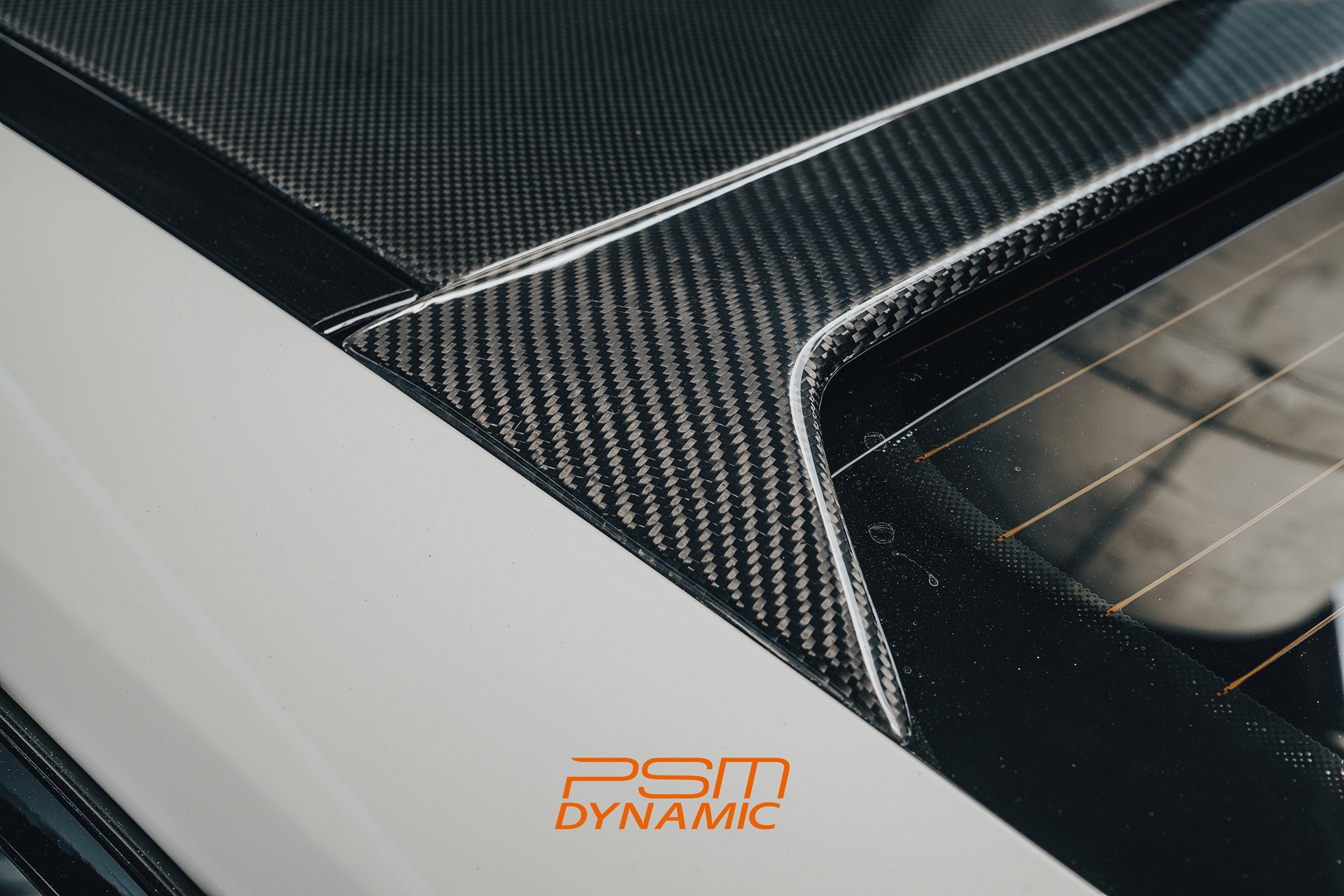 FUTURE DESIGN / PSM - BMW M4 G82 DRY CARBON FIBRE ROOF SPOILER