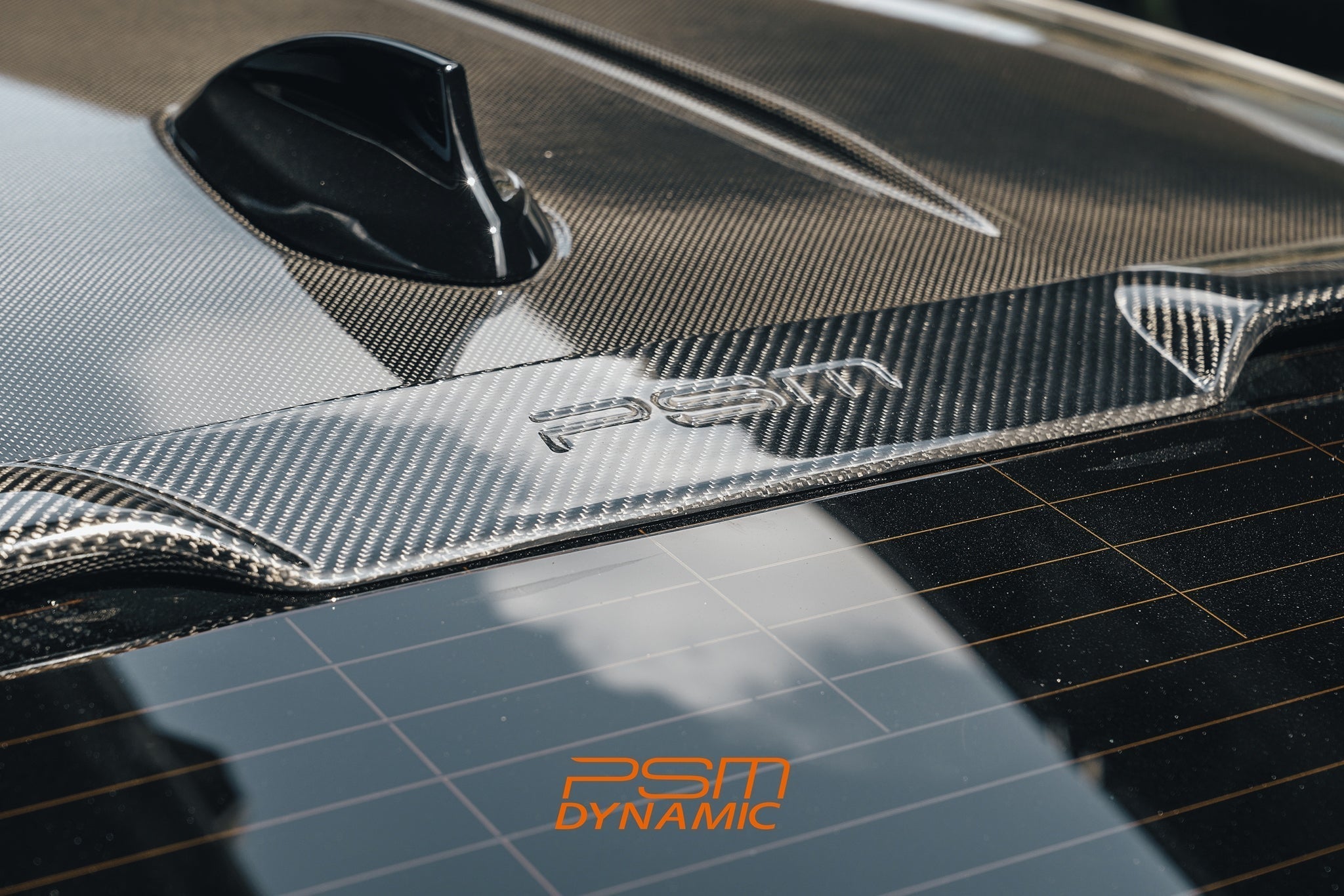 FUTURE DESIGN / PSM - BMW M4 G82 DRY CARBON FIBRE ROOF SPOILER