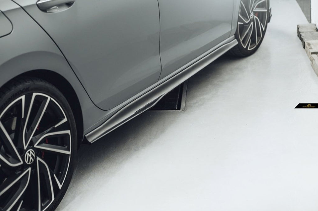 FUTURE DESIGN - VOLKSWAGEN GOLF MK8 GTI / R LINE CARBON FIBRE SIDE SKIRTS