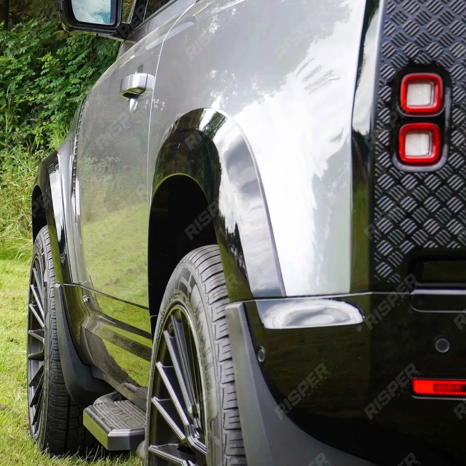 Genuine Gloss Black Wheel Arch Kit For Land Rover Defender 90 2020