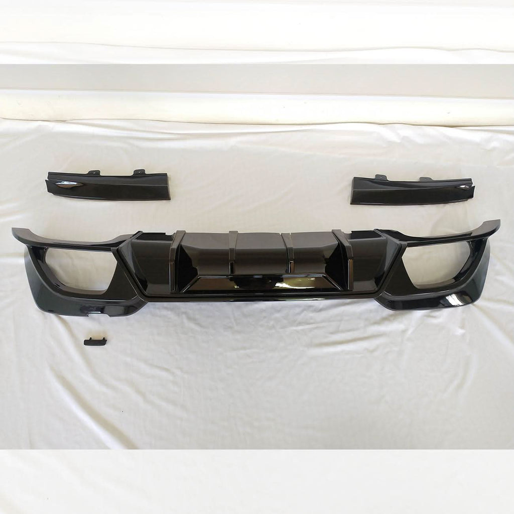 CM Style Gloss Black Rear Diffuser Quad Exhaust for BMW 3 Series G20 G21 Pre-LCI 19-22