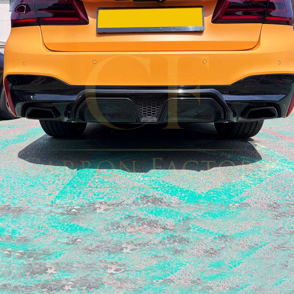 CS Style Gloss Black Rear Diffuser for BMW F90 M5 & G30 G31 5 Series M Sport 17-24