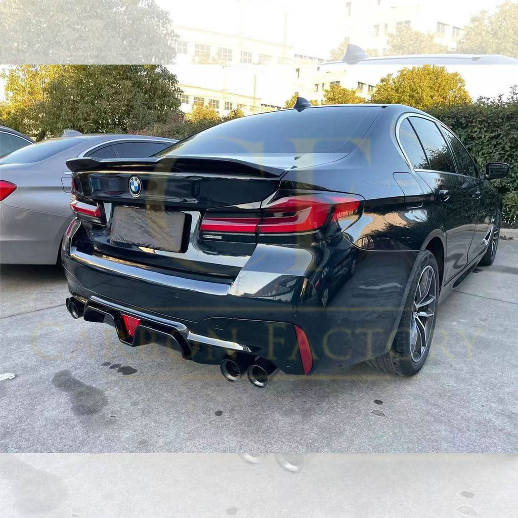 CS Style Gloss Black Rear Diffuser for BMW F90 M5 & G30 G31 5 Series M Sport 17-24