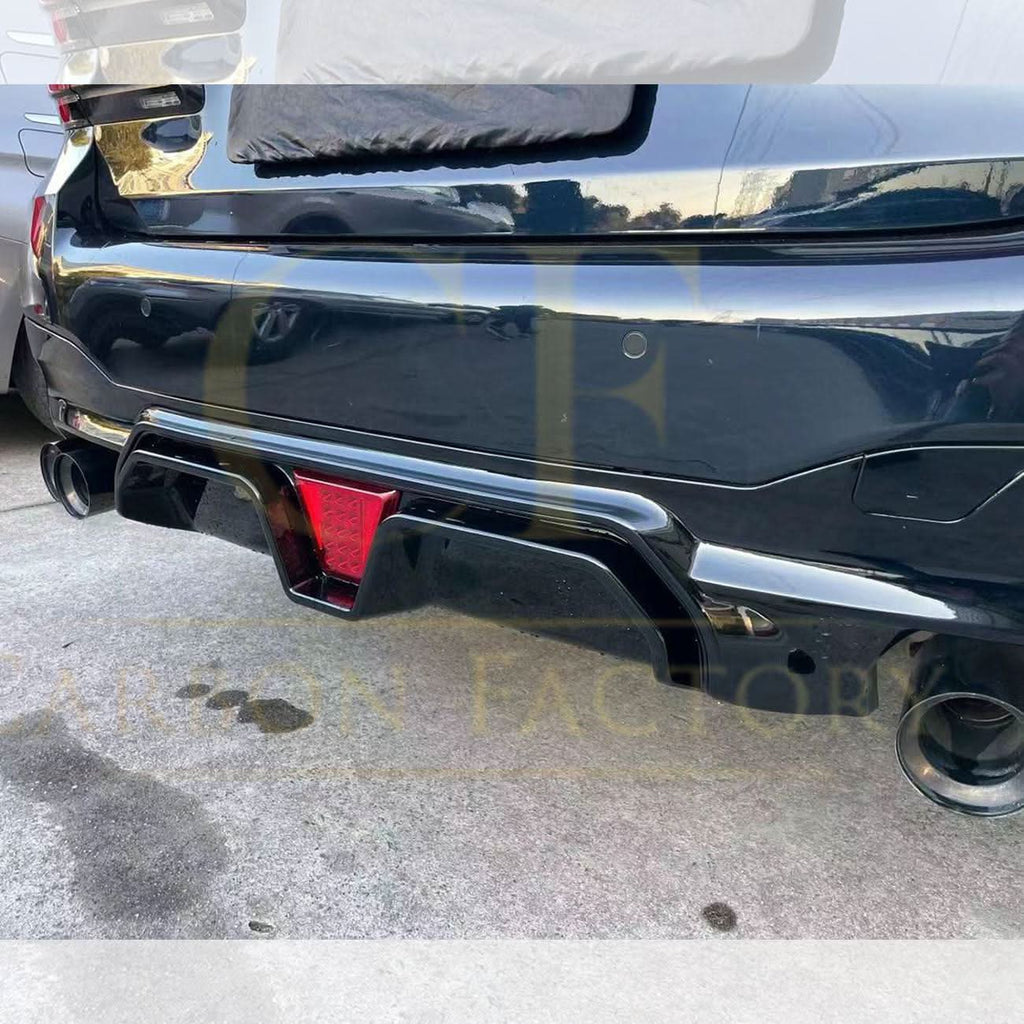 CS Style Gloss Black Rear Diffuser for BMW F90 M5 & G30 G31 5 Series M Sport 17-24