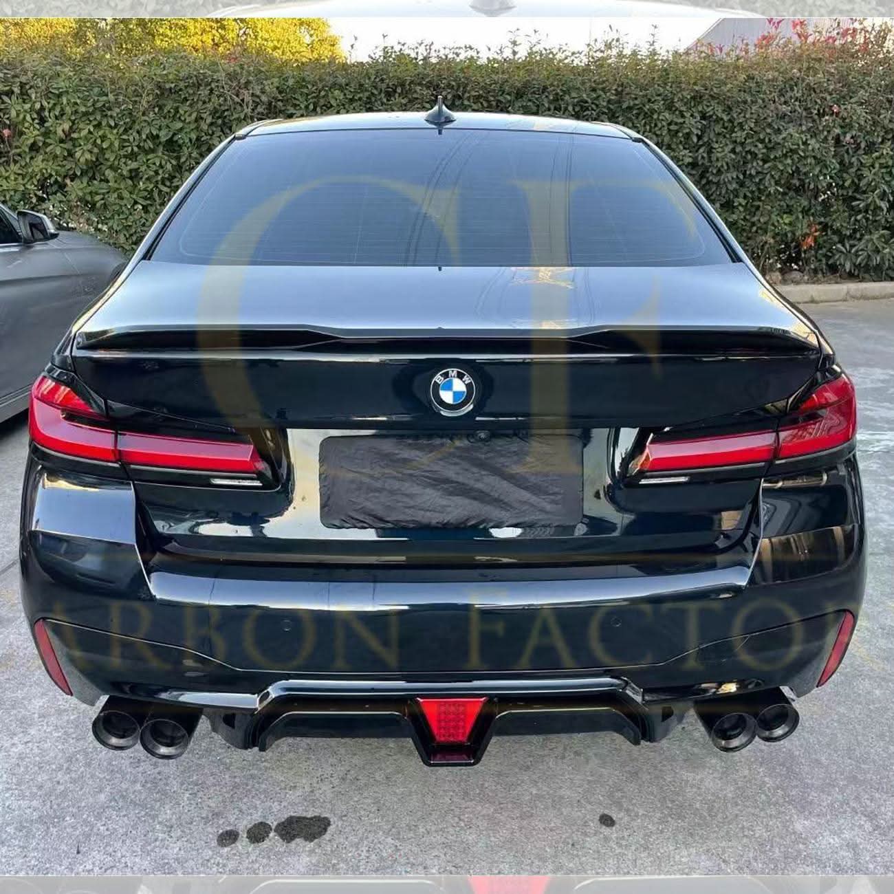 CS Style Gloss Black Rear Diffuser for BMW F90 M5 & G30 G31 5 Series M Sport 17-24
