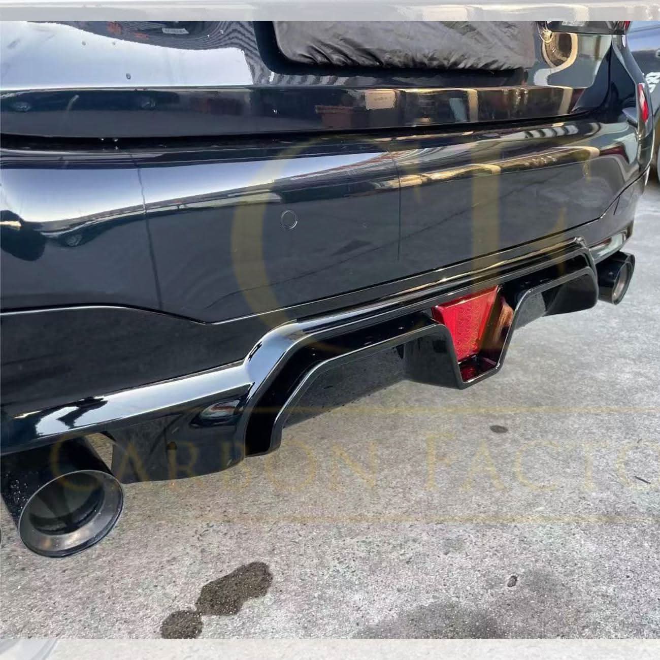 CS Style Gloss Black Rear Diffuser for BMW F90 M5 & G30 G31 5 Series M Sport 17-24