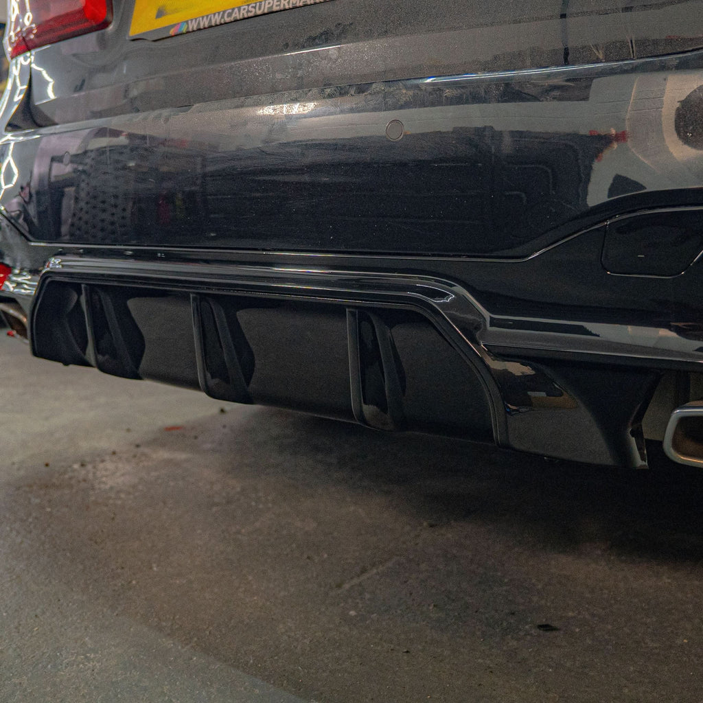 M5 Style Gloss Black Rear Diffuser for BMW F90 M5 & G30 G31 5 Series M Sport 17-24