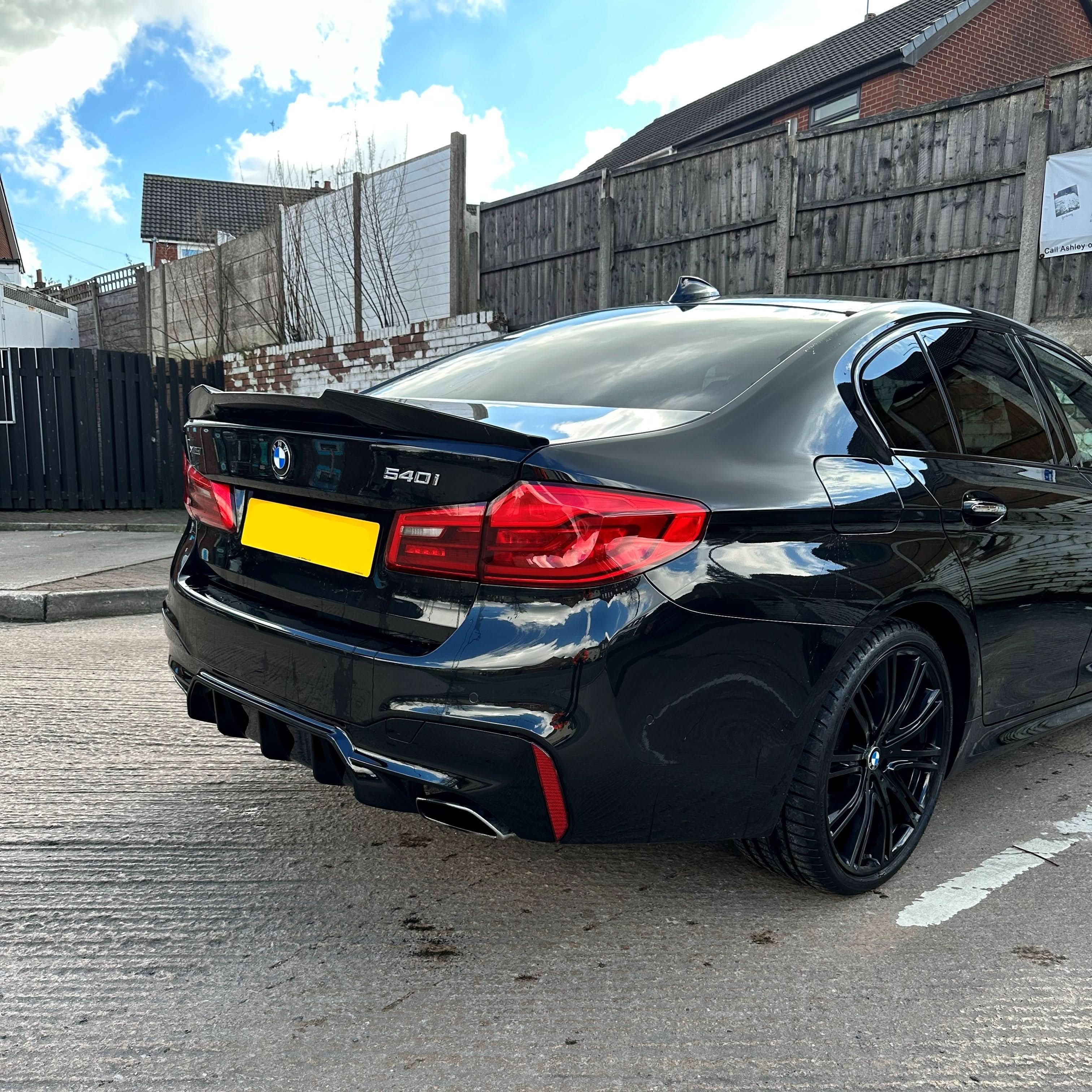 M5 Style Gloss Black Rear Diffuser for BMW F90 M5 & G30 G31 5 Series M Sport 17-24