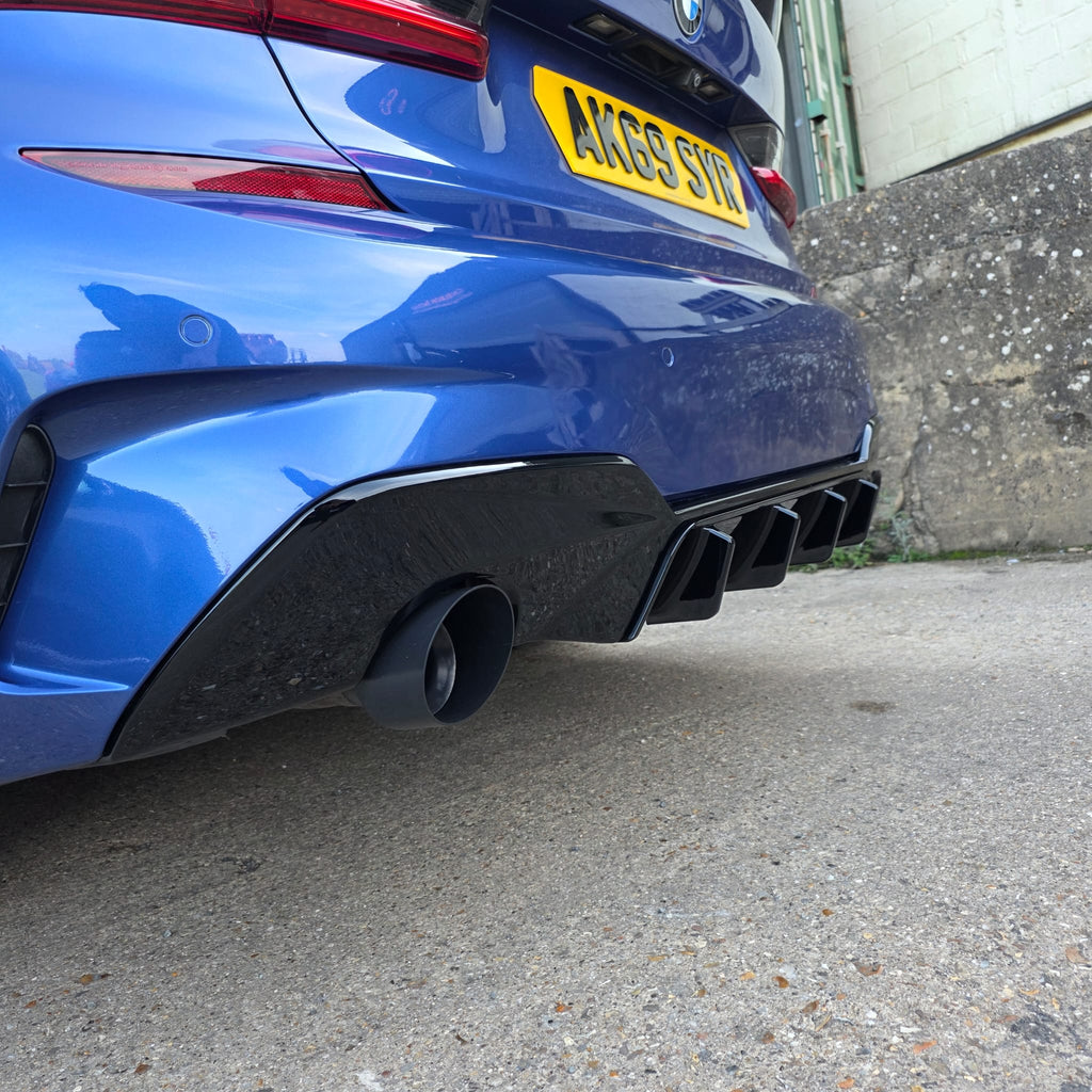 RK Style Gloss Black Rear Diffuser Dual Exhaust for BMW 3 Series G20 G21 Pre-LCI 19-22