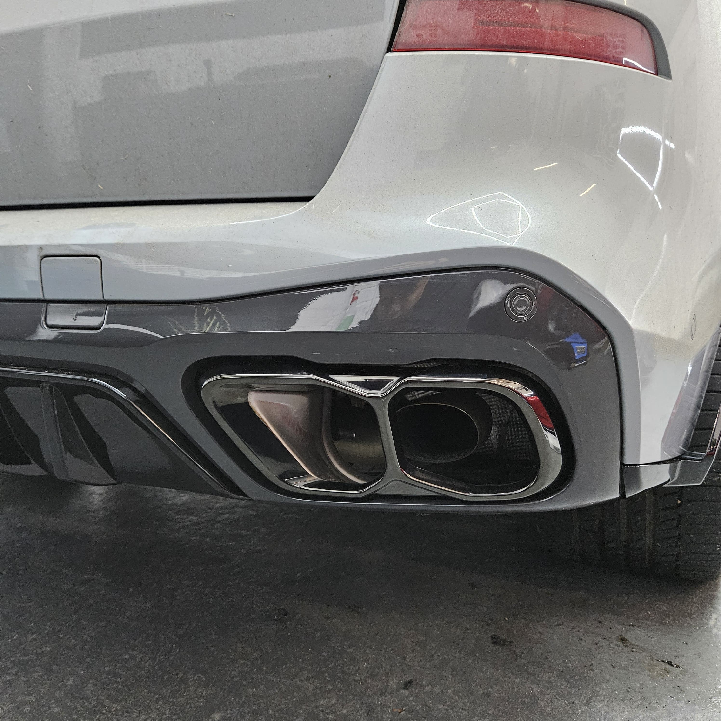 Gloss Black Exhaust Tips for BMW G05 LCI X5 G07 X7 23-Present