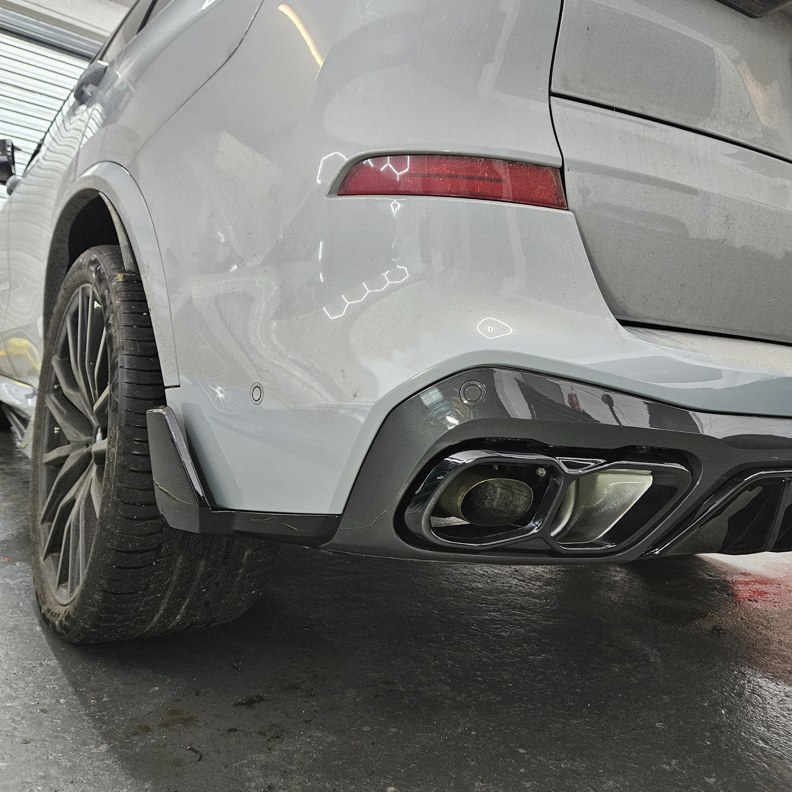 Gloss Black Exhaust Tips for BMW G05 LCI X5 G07 X7 23-Present