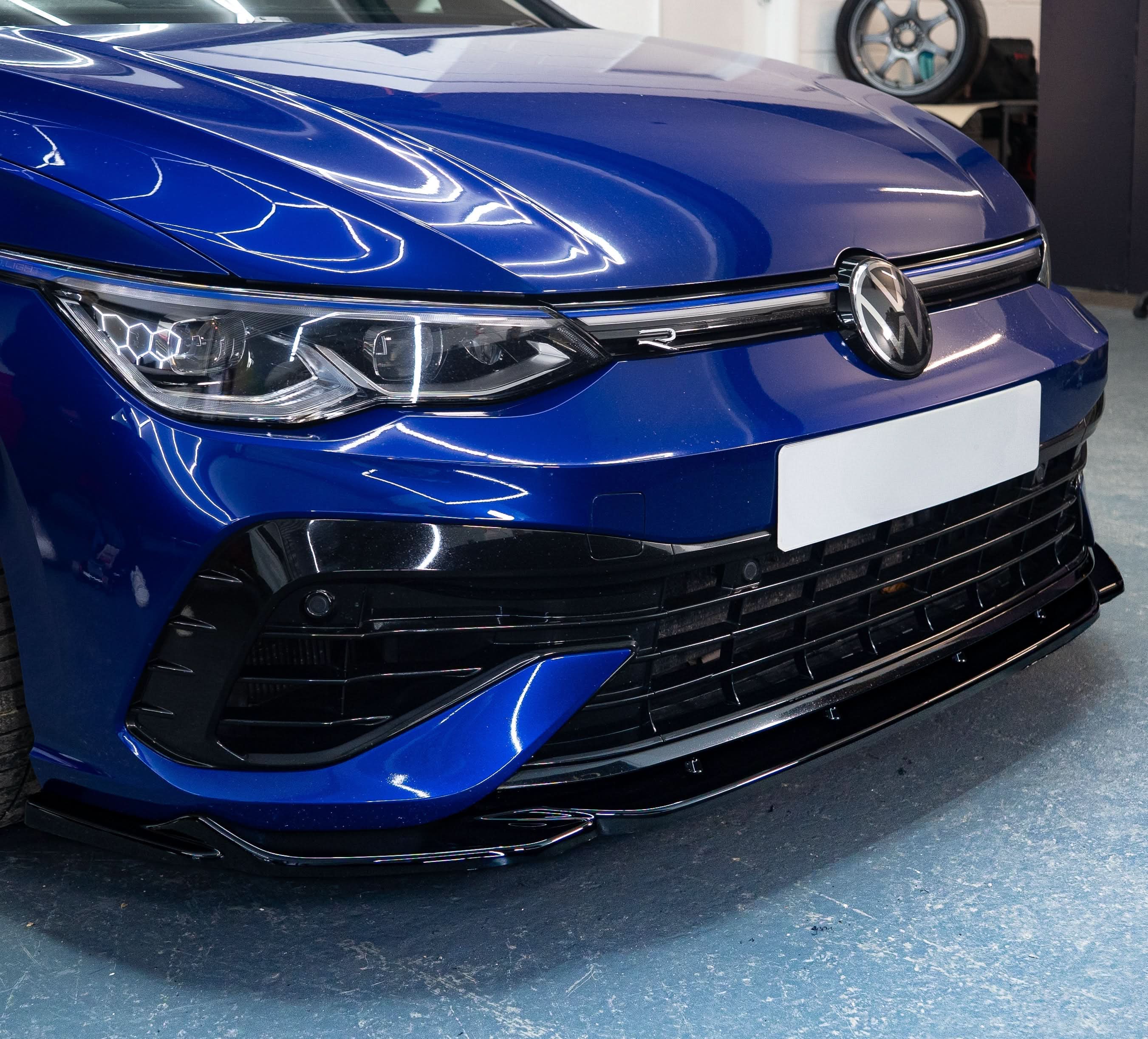 MAX V1 Style Gloss Black Front Splitter for VW Golf MK8 R 21-23