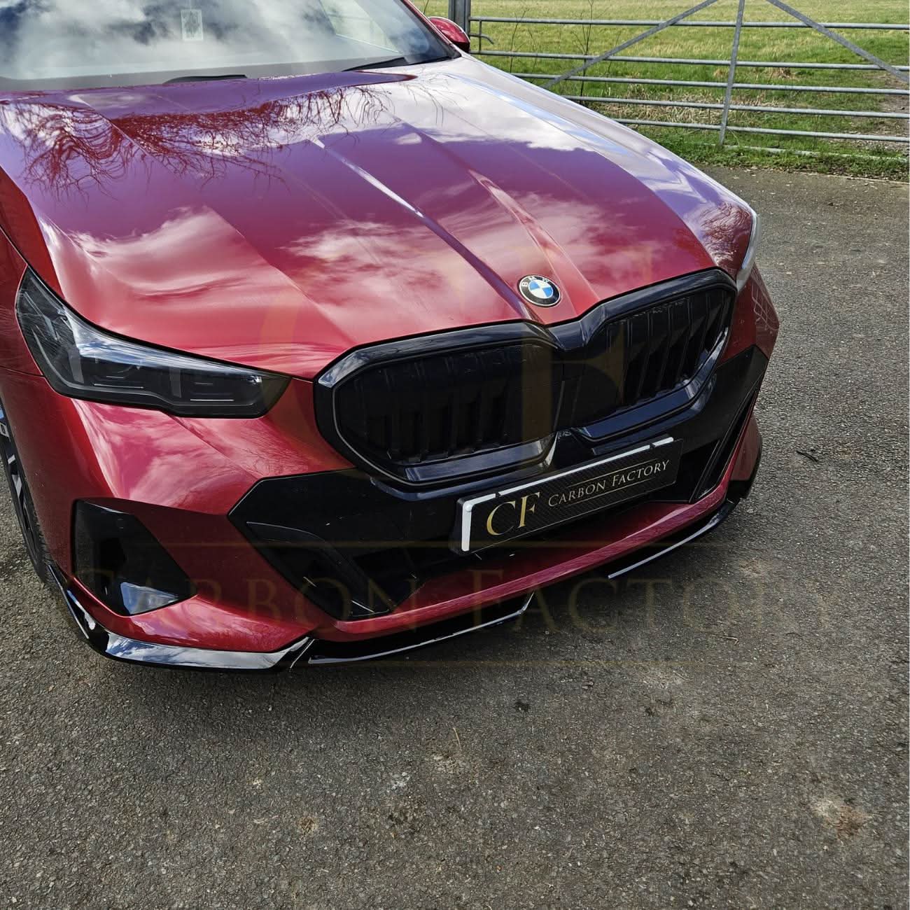 MP Style Gloss Black Front Splitter 4 Pieces for BMW G60 5 Series 24-Present