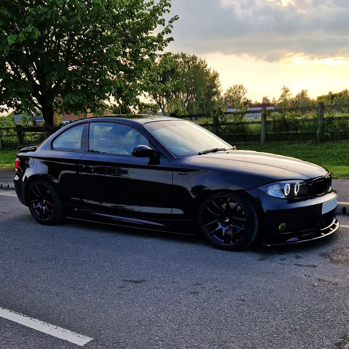 MP Style Gloss Black Front Splitter for BMW 1 Series E82 E88 2007-2013