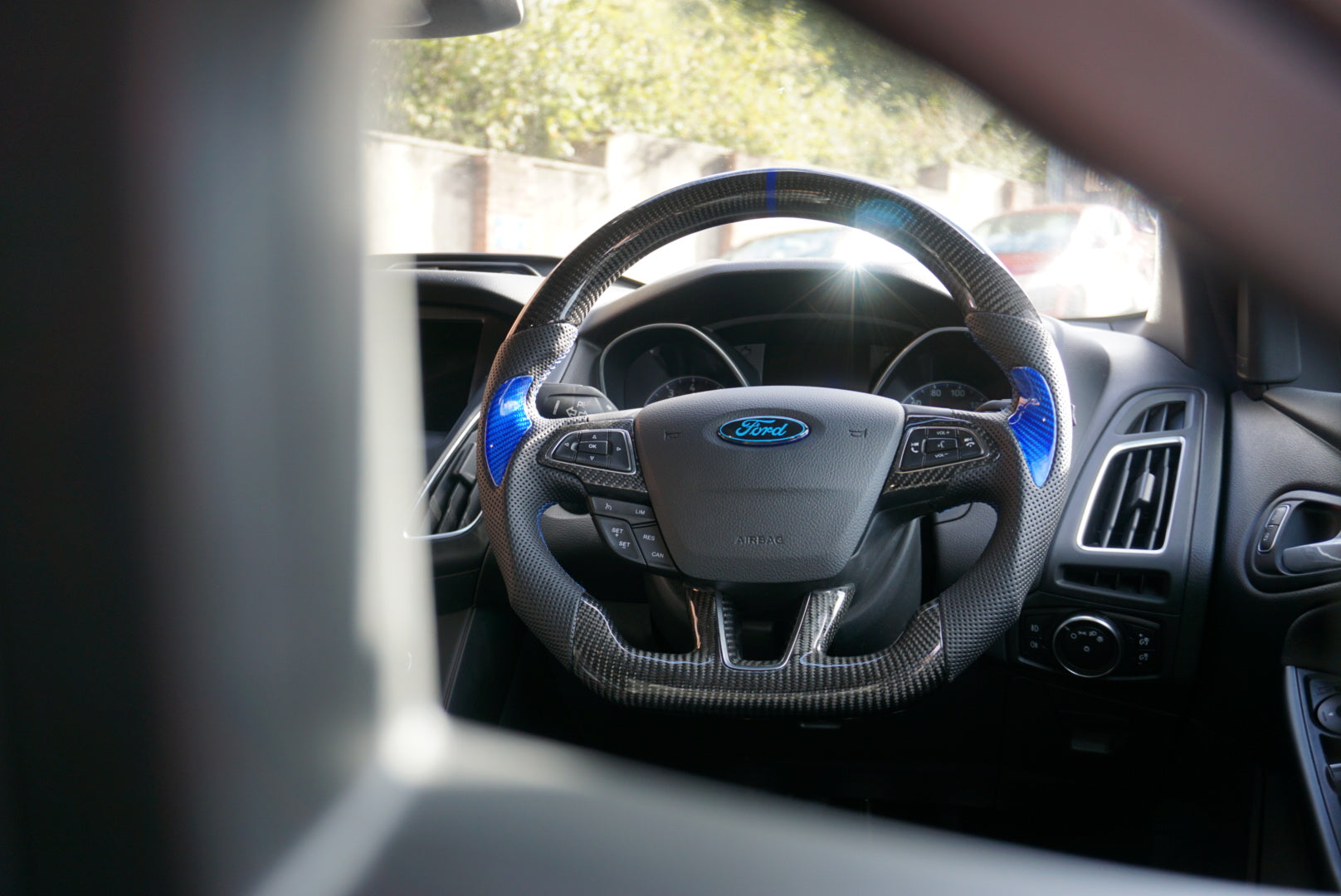 Ford Focus MK3.5 Base / ST / RS Carbon Fibre Steering Wheel (Custom 2014 - 2018)