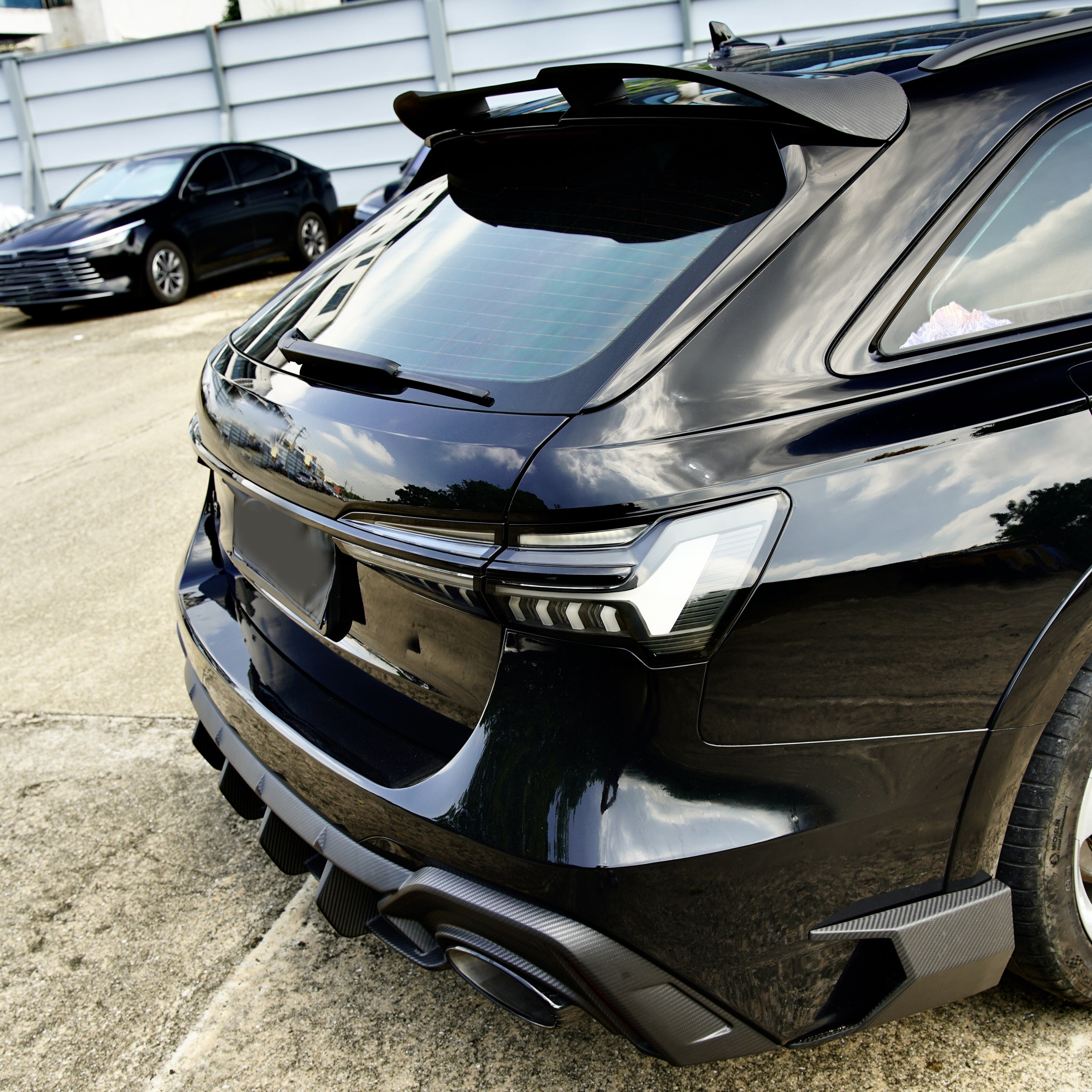 Pre-Preg Carbon Fibre Roof Spoiler for Audi C8 RS6 Estate 19-24