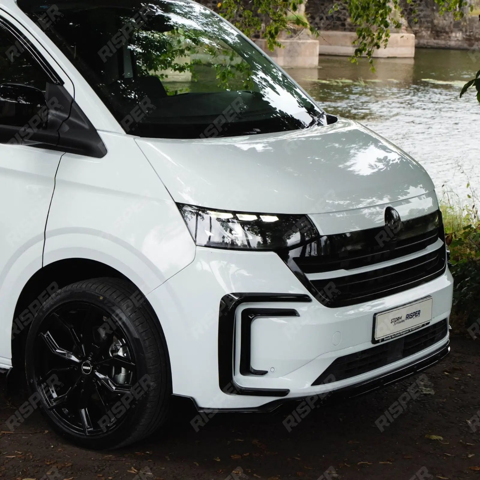 Inner Canard Loops In Gloss Black For Volkswagen Transporter T7 2025 on