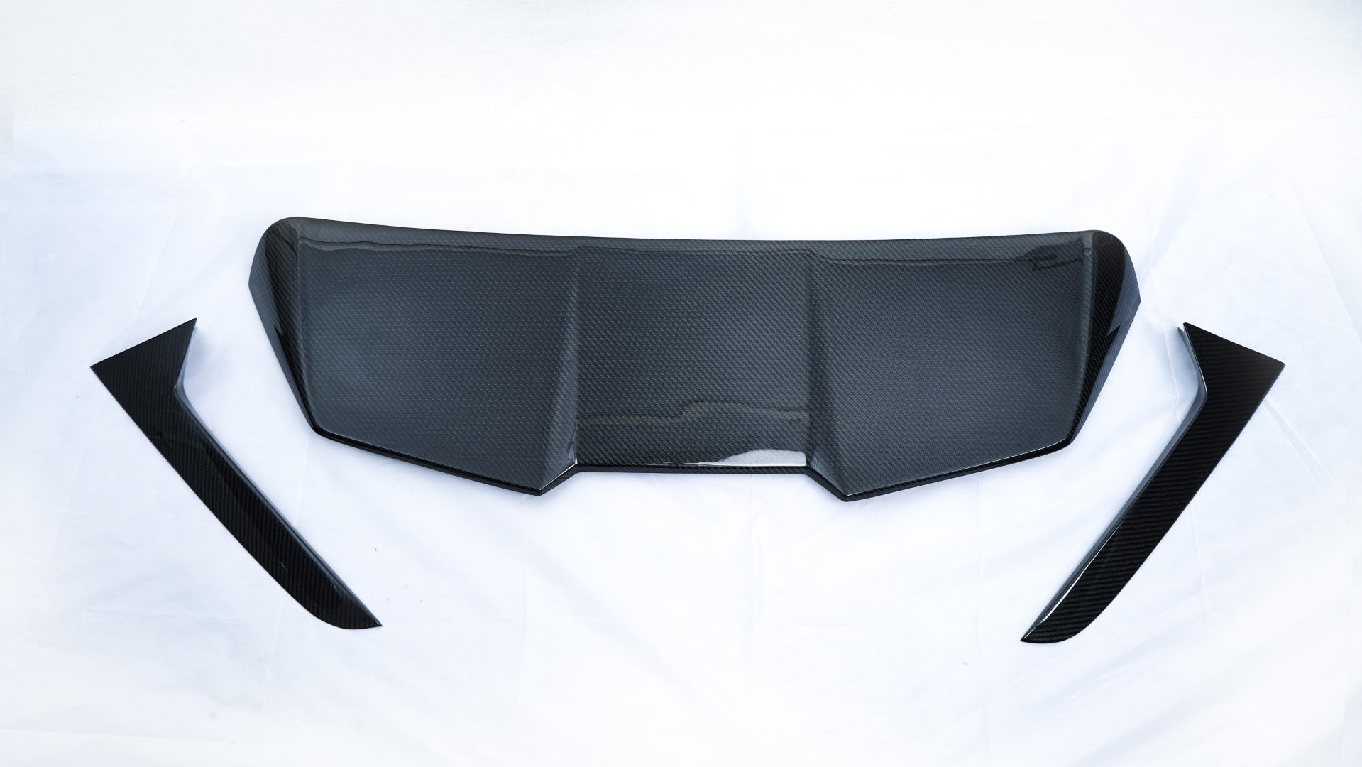 KARBEL - AUDI A4 AVANT ALLROAD B9.5 CARBON FIBRE ROOF SPOILER