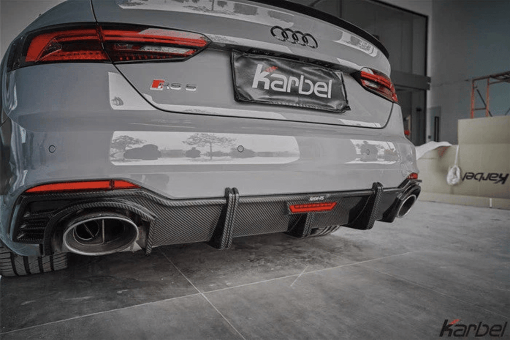 KARBEL - AUDI RS5 B9 CARBON FIBER LED REAR DIFFUSER