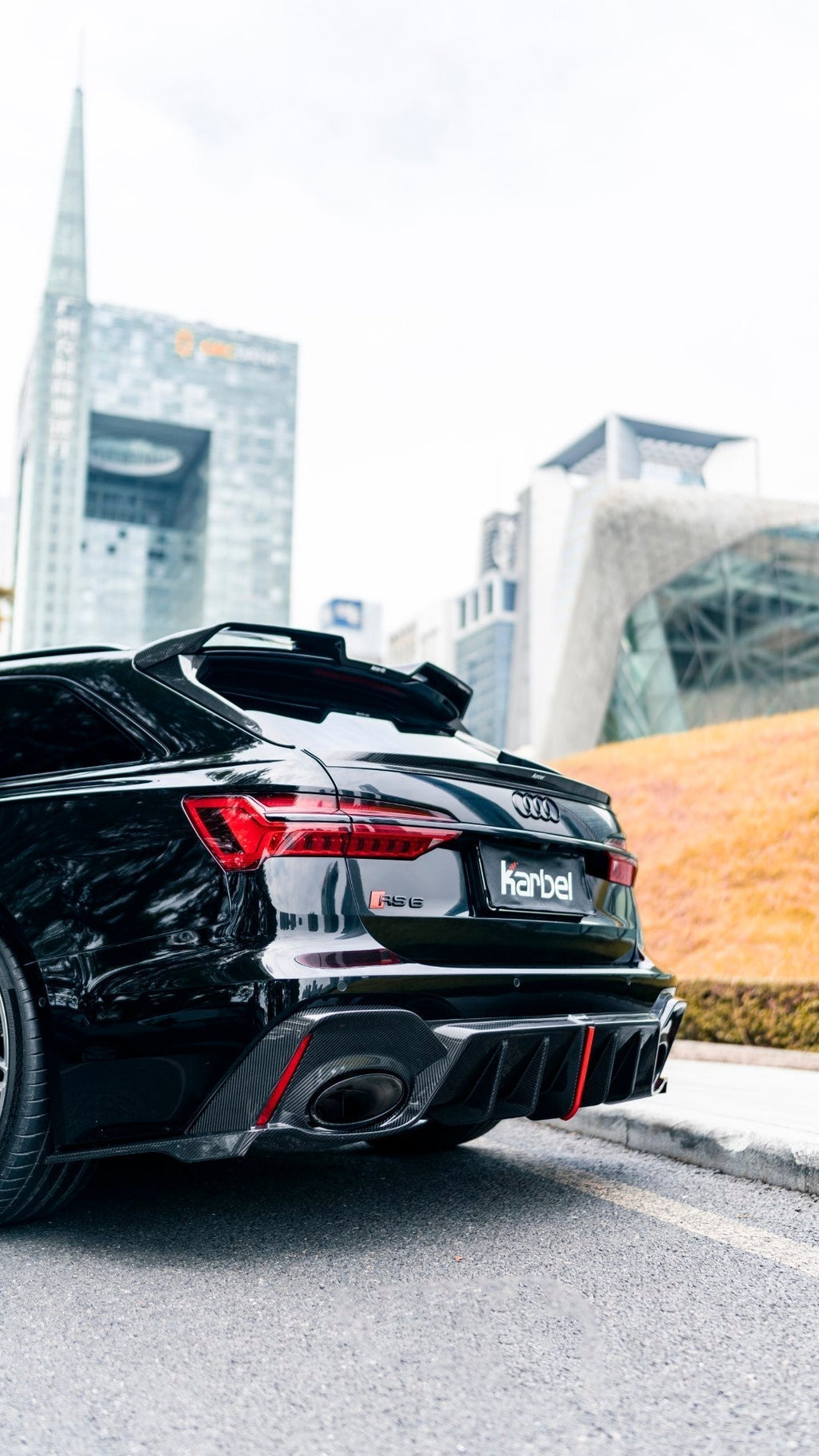 KARBEL - AUDI RS6 C8 DRY CARBON FIBRE REAR MID SPOILER