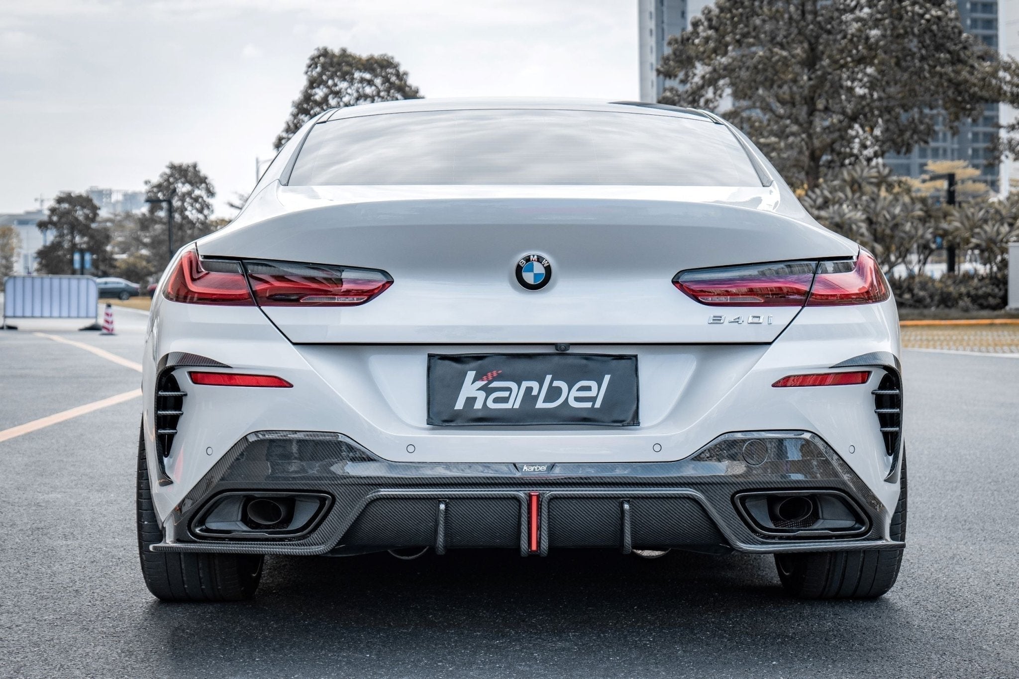 KARBEL - BMW 8 SERIES GRAN COUPE G16 CARBON FIBRE REAR BUMEPER FRAMES