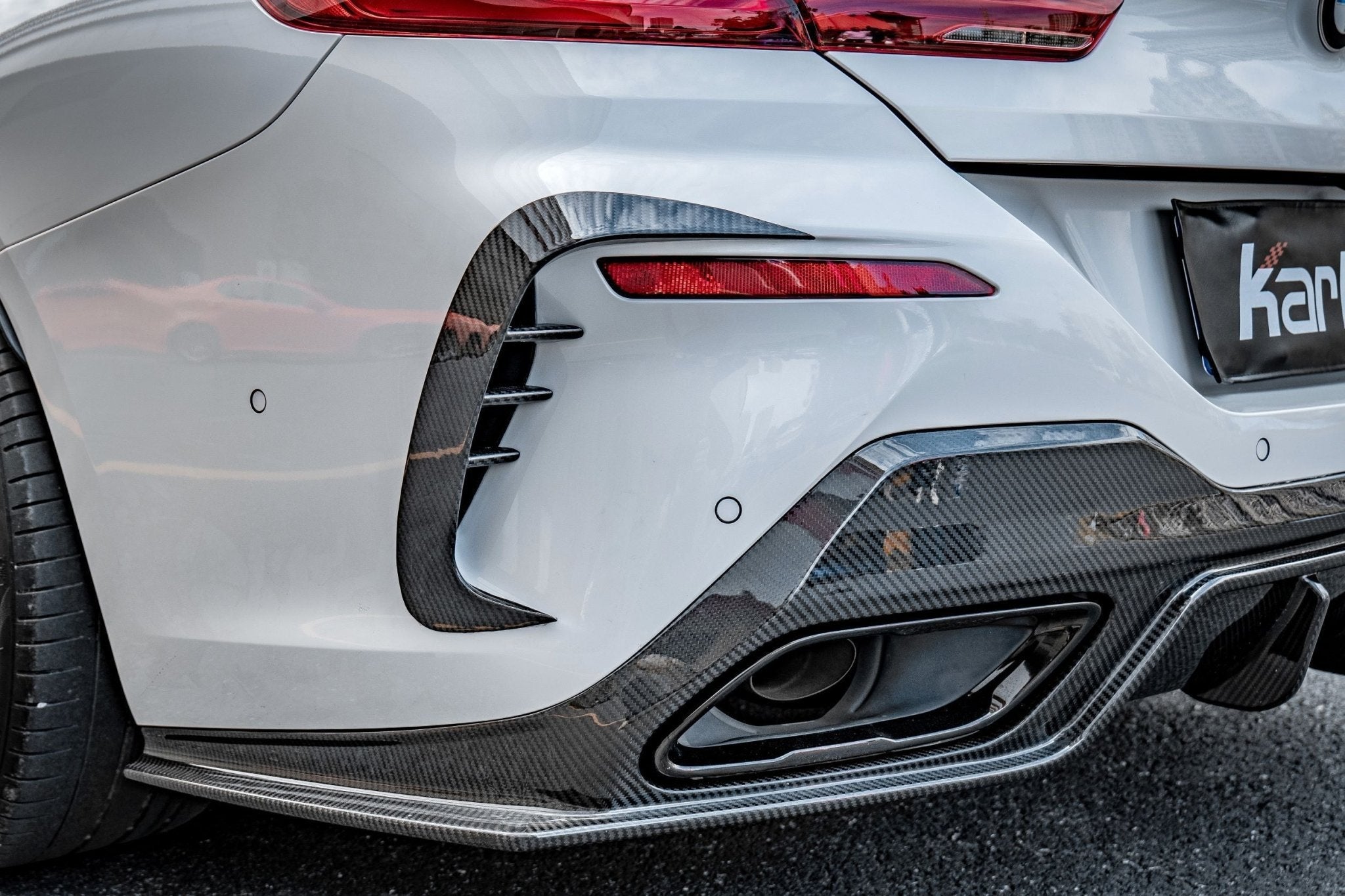 KARBEL - BMW 8 SERIES GRAN COUPE G16 CARBON FIBRE REAR BUMEPER FRAMES