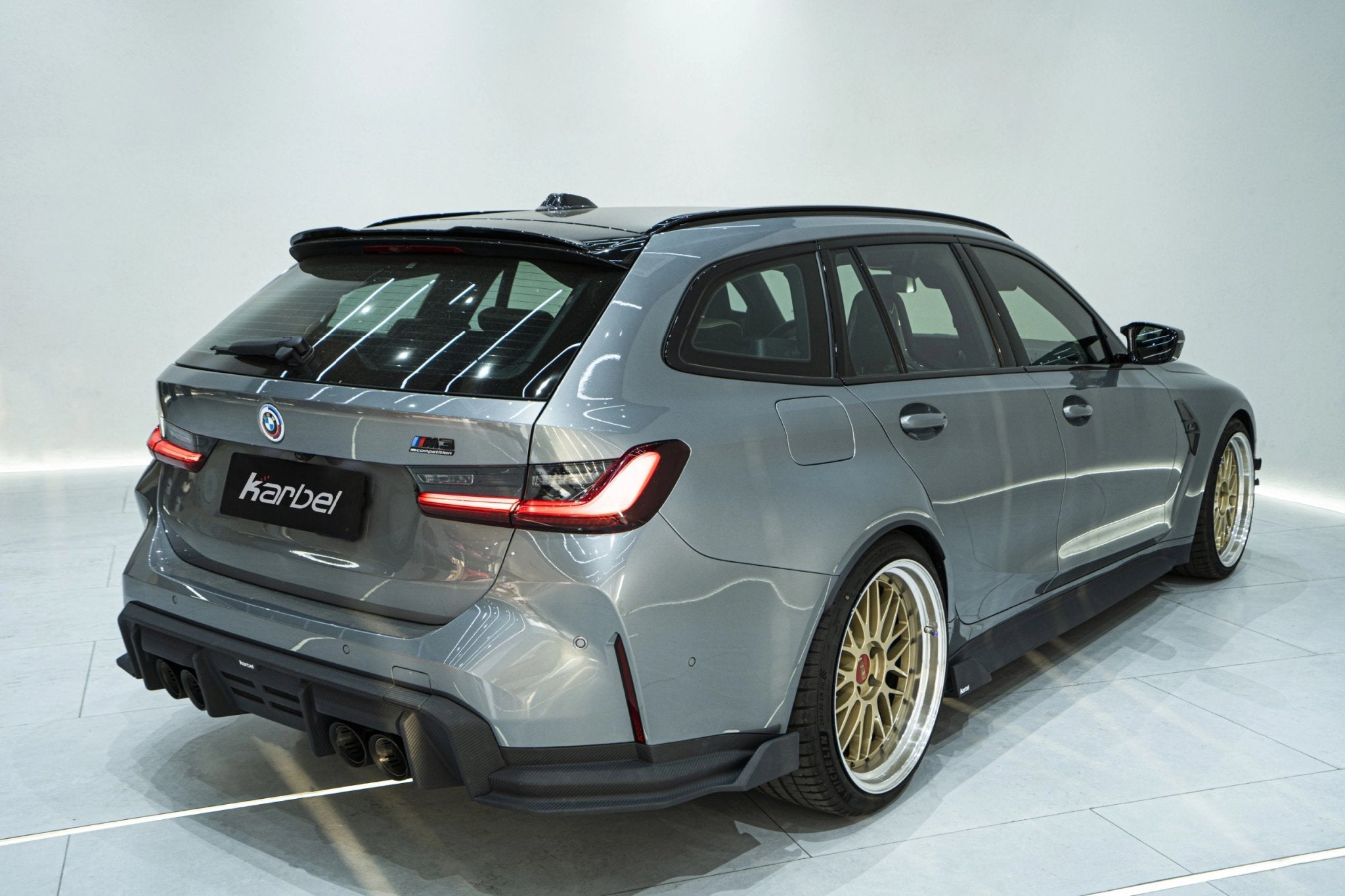 KARBEL - BMW M3 G80 / G81 DRY CARBON FIBRE REAR DIFFUSER V2