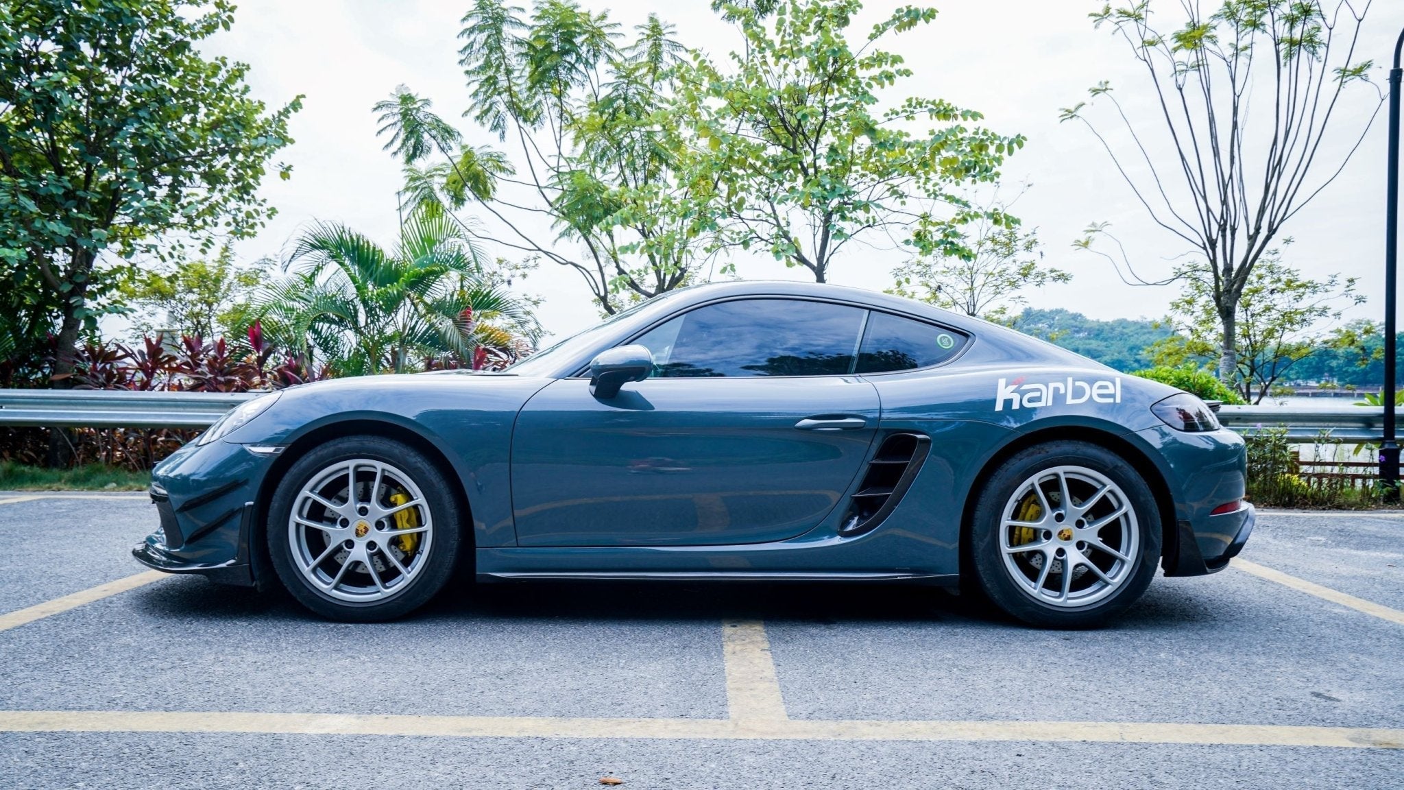 KARBEL - PORSCHE 718 CAYMAN / BOXSTER DRY CARBON FIBRE FULL BODY KIT