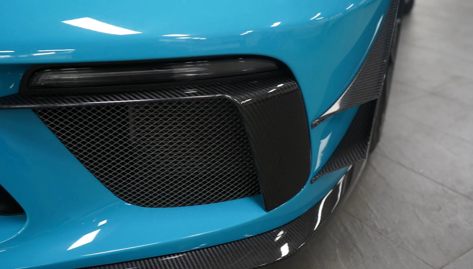 KARBEL - PORSCHE 911 991.2 GT3 DRY CARBON UPPER VALANCES