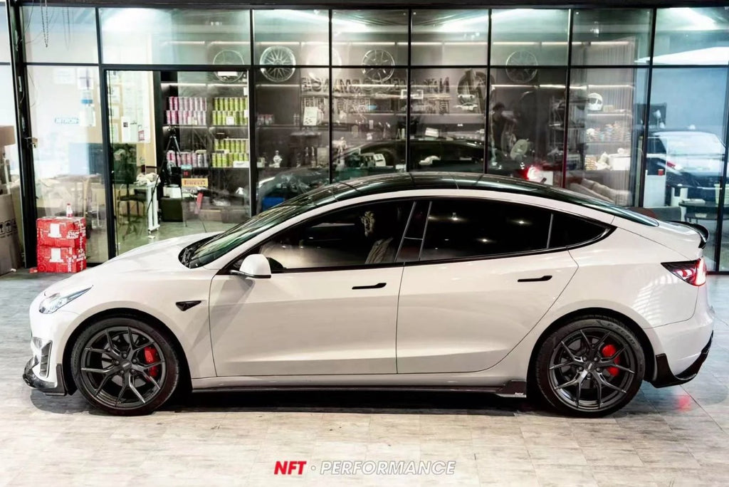KARBEL - TESLA MODEL 3 DRY CARBON FIBRE SIDE SKIRTS