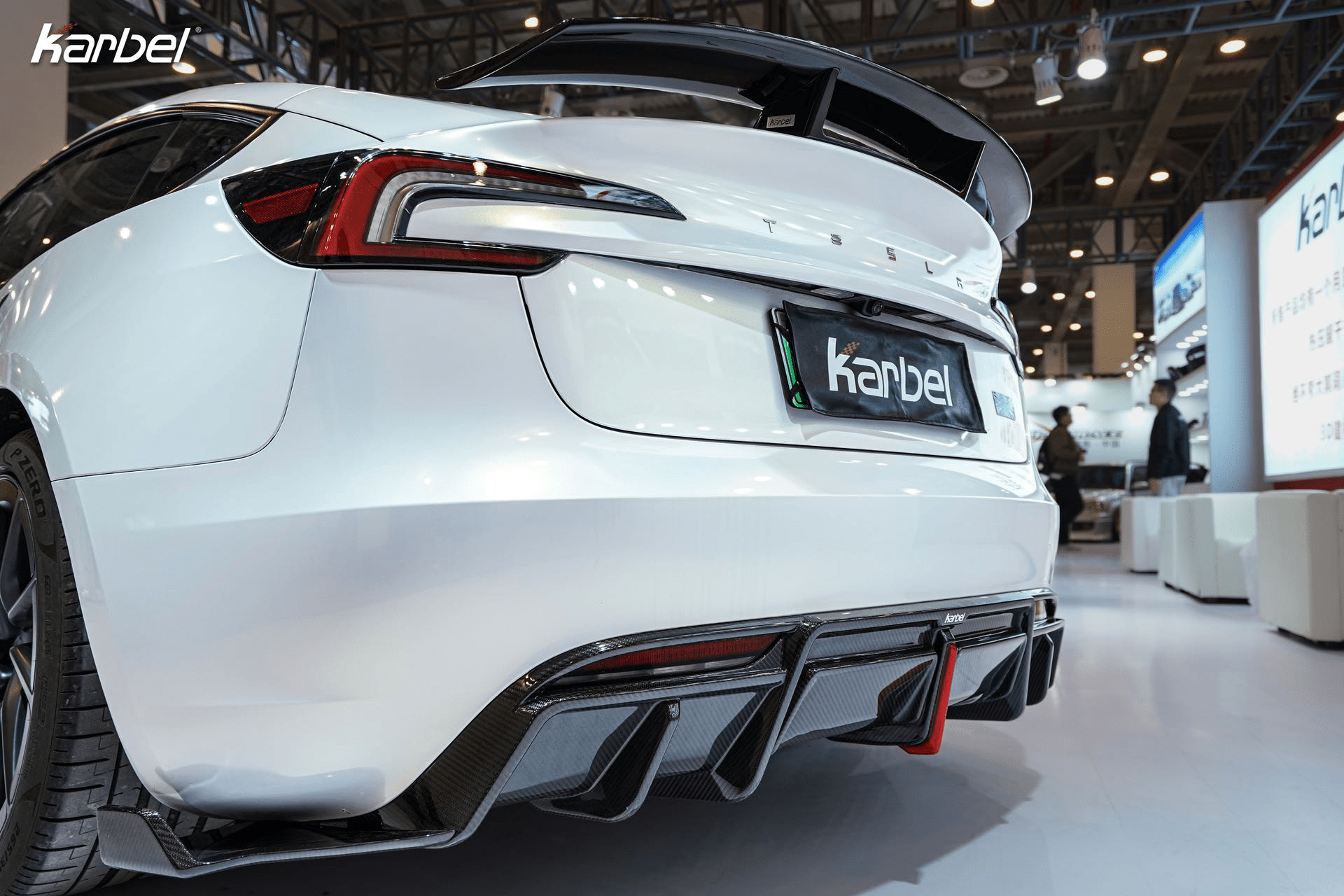 KARBEL - TESLA MODEL 3P PERFORMANCE HIGHLAND DRY CARBON FIBER LED REAR DIFFUSER