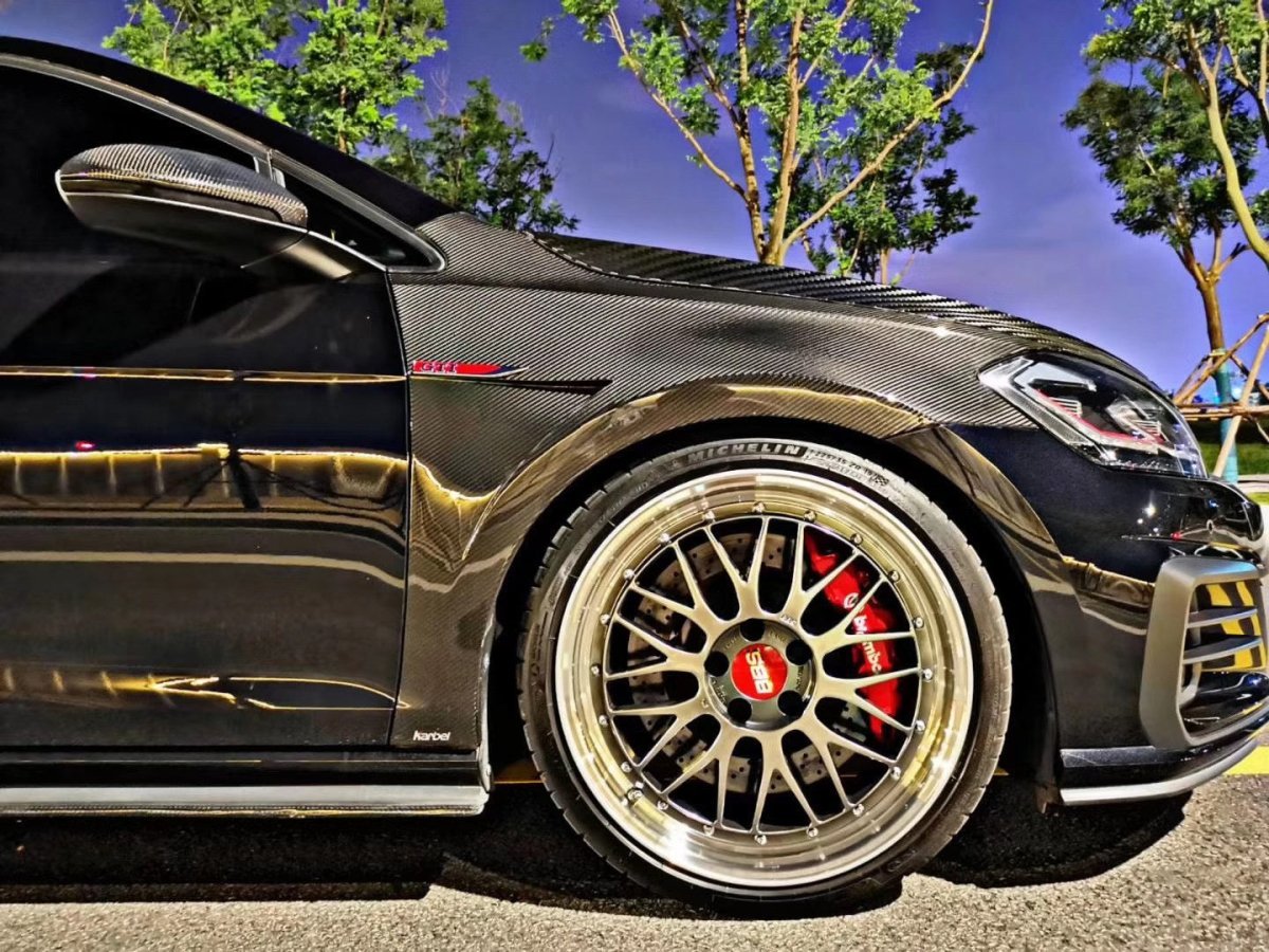 KARBEL - VOLKSWAGEN GOLF GTI MK7.5 CARBON FIBRE FULL BODY KIT