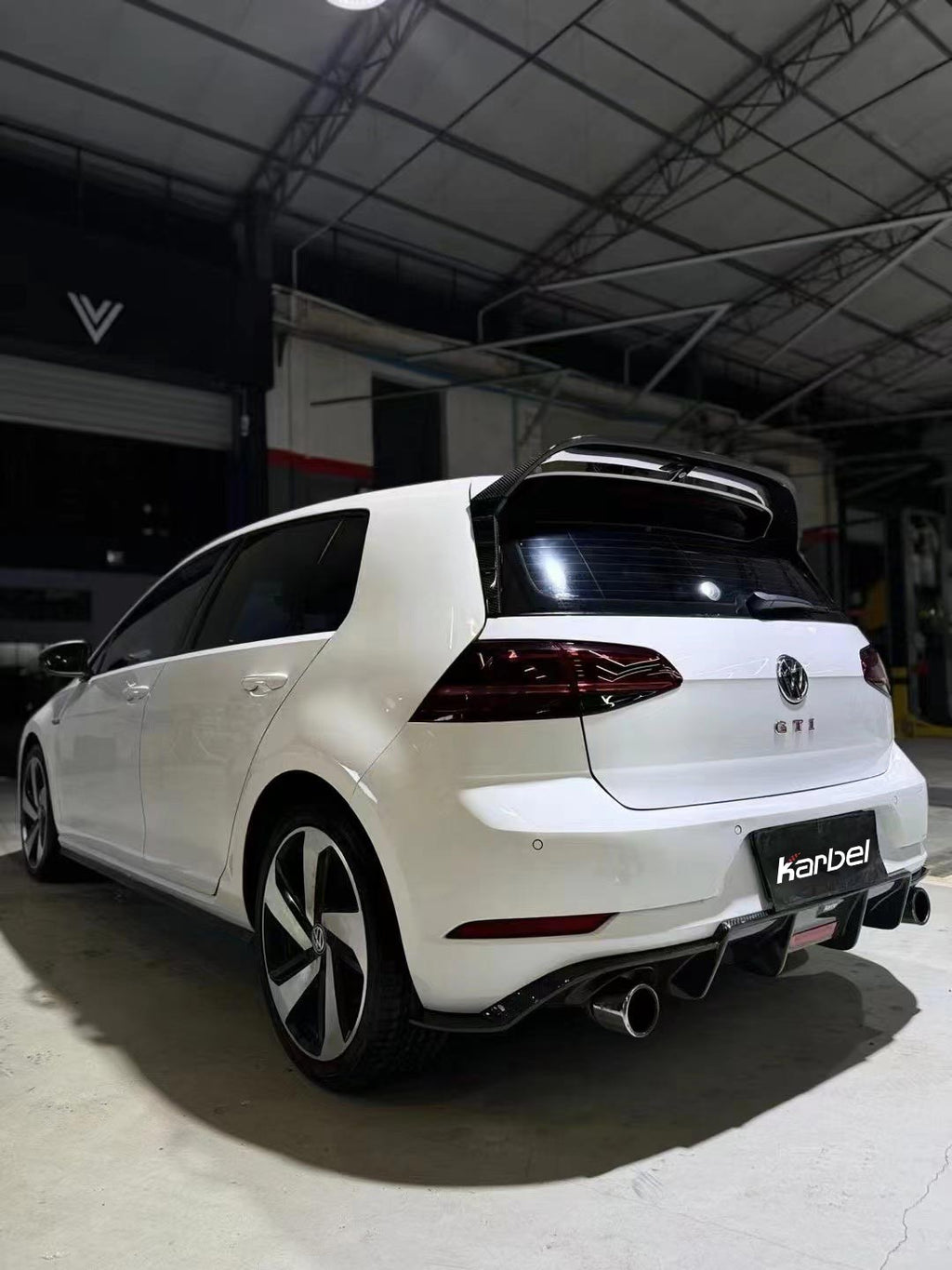 KARBEL - VOLKSWAGEN GOLF GTI MK7.5 CARBON FIBRE ROOF SPOILER V2