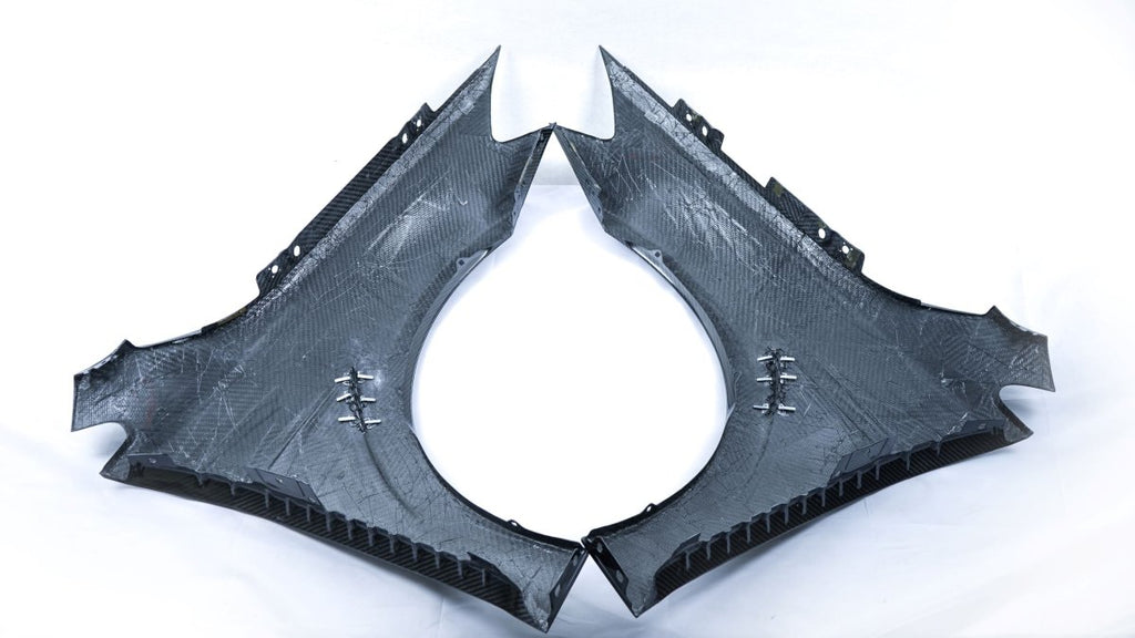 KARBEL - VOLKSWAGEN GOLF R / GTI MK7.5 CARBON FIBRE FRONT FENDERS