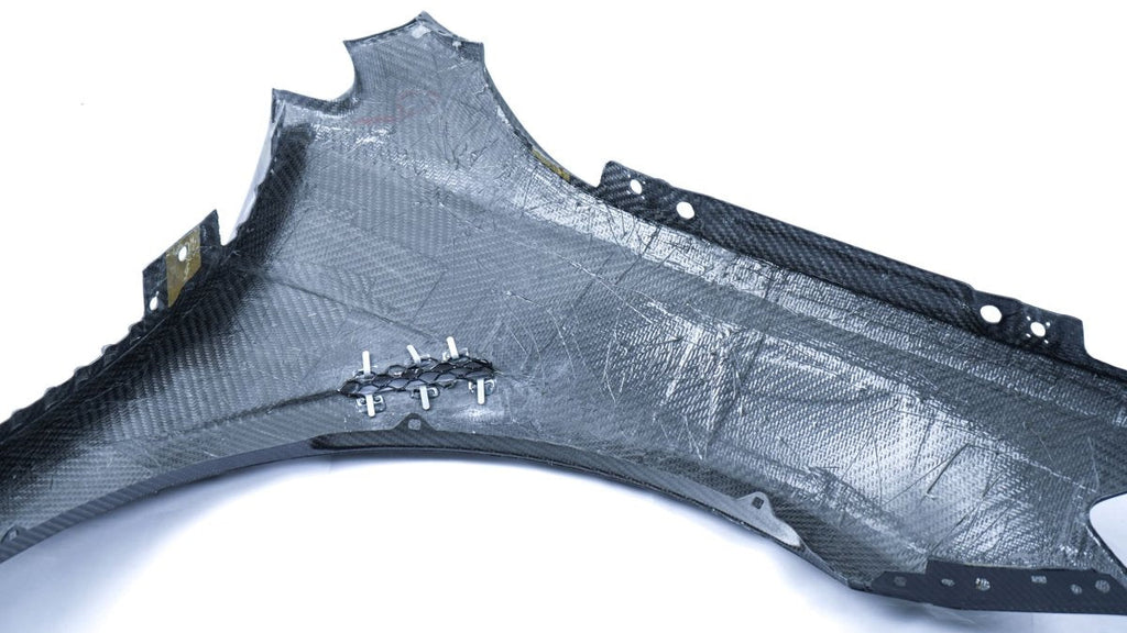 KARBEL - VOLKSWAGEN GOLF R / GTI MK7.5 CARBON FIBRE FRONT FENDERS