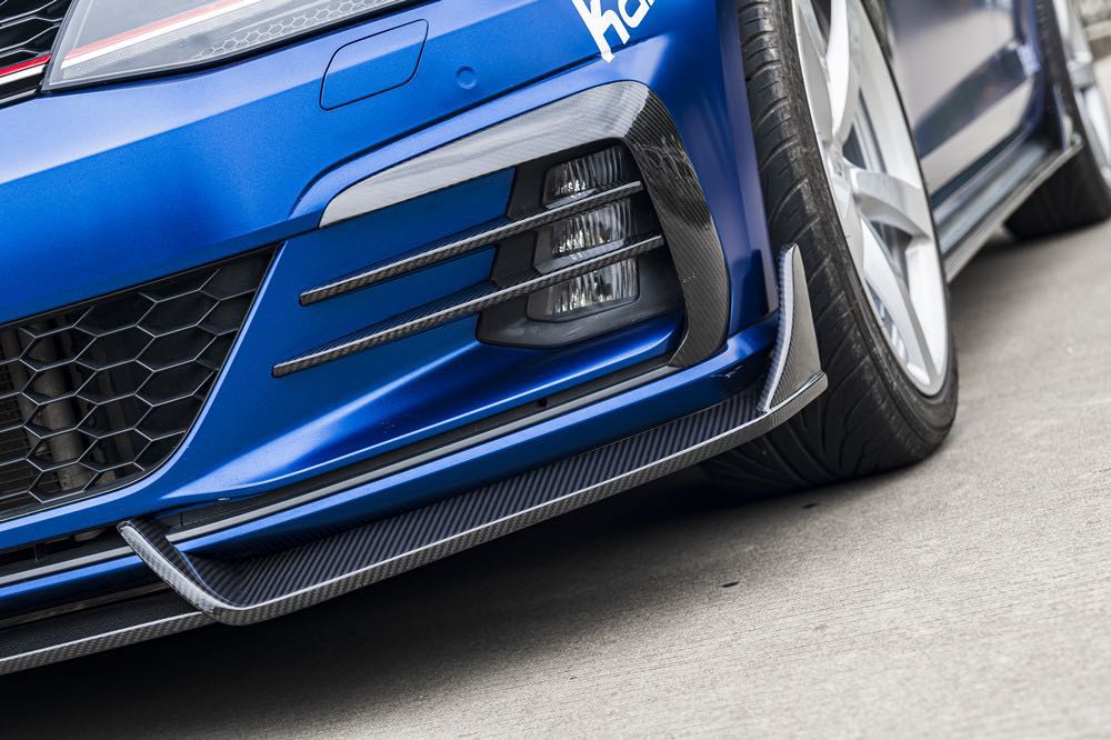 KARBEL - VOLKSWAGEN GOLF R/ GTI MK7.5 CARBON FIBRE SIDE SKIRTS