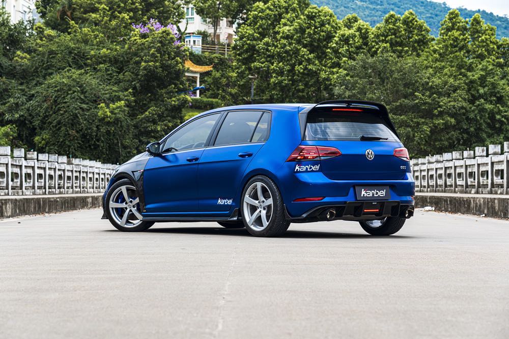KARBEL - VOLKSWAGEN GOLF R/ GTI MK7.5 CARBON FIBRE SIDE SKIRTS