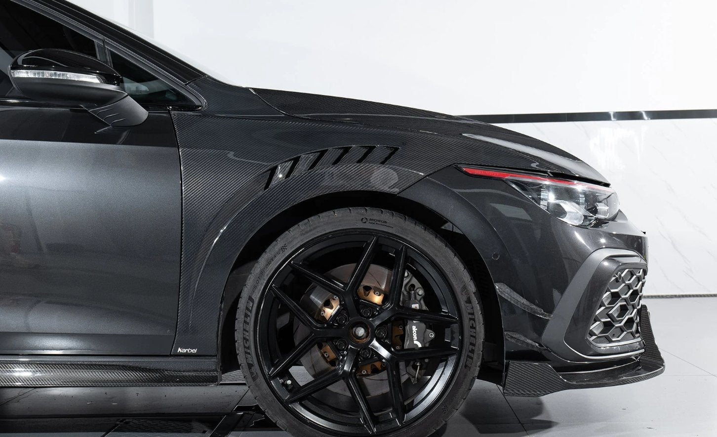 KARBEL - VOLKSWAGEN GOLF GTI MK8 CARBON FIBRE FRONT FENDERS / WINGS