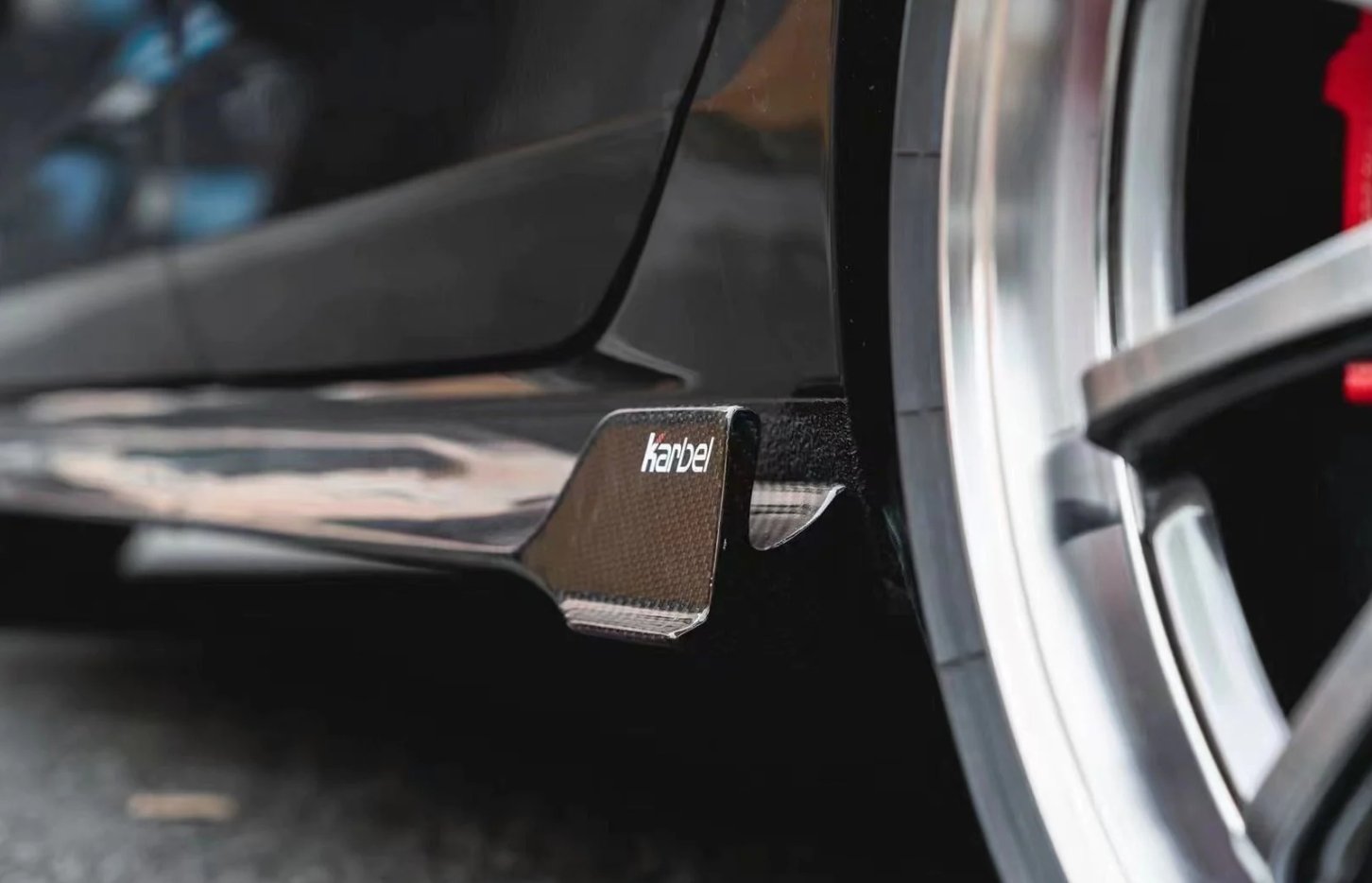 KARBEL - VOLKSWAGEN GOLF GTI MK8 CARBON FIBRE SIDE SKIRTS